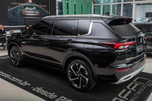 MITSUBISHI OUTLANDER SIGNATURE 2.4 4X4 AUT (H�B)