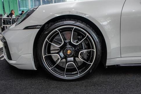 PORSCHE 911 TURBO S