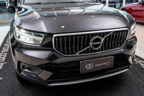 VOLVO XC40 T5H INSCRIP