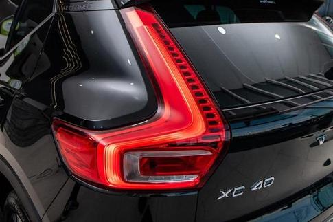 VOLVO XC40 T5H INSCRIP