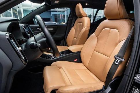 VOLVO XC40 T5H INSCRIP