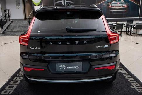 VOLVO XC40 T5H INSCRIP