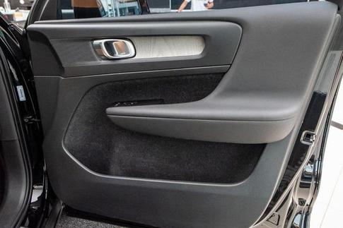 VOLVO XC40 T5H INSCRIP