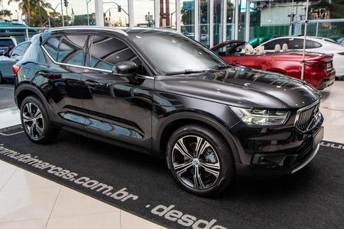 VOLVO XC40 T5H INSCRIP