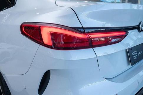 BMW 218I
