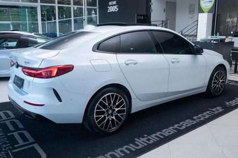 BMW 218I