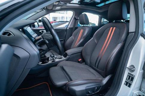 BMW 218I