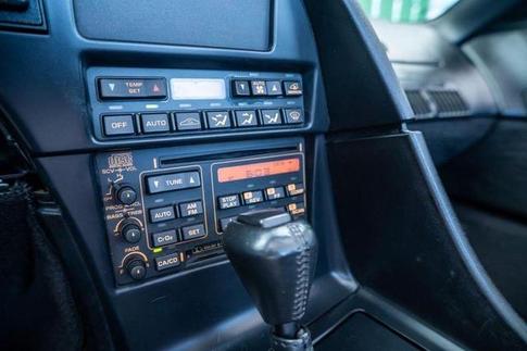 CHEVROLET CORVETTE 1LT