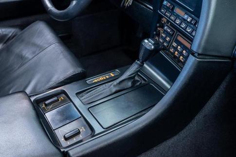 CHEVROLET CORVETTE 1LT