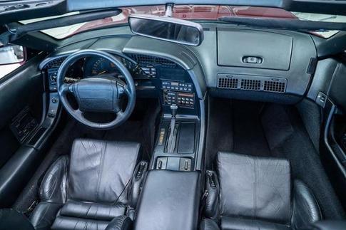 CHEVROLET CORVETTE 1LT