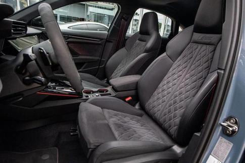 AUDI RS3 SEDAN 2.5 TFSI QUATTRO S-TRONIC