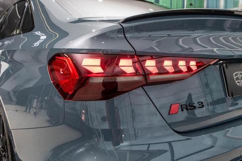 AUDI RS3 SEDAN 2.5 TFSI QUATTRO S-TRONIC