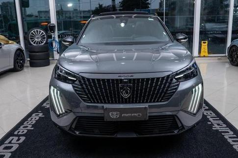 PEUGEOT 2008 GT T200