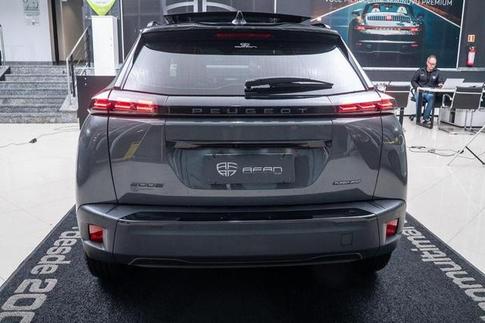 PEUGEOT 2008 GT T200