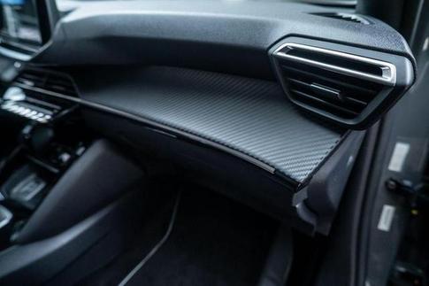 PEUGEOT 2008 GT T200
