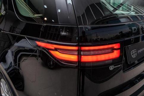 LAND ROVER LR DISCOVERY TD6 SE 7