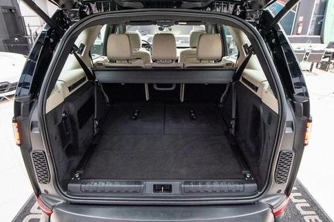 LAND ROVER LR DISCOVERY TD6 SE 7