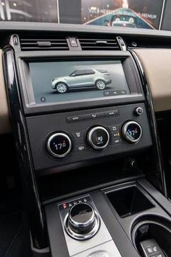 LAND ROVER LR DISCOVERY TD6 SE 7