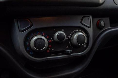 FIAT UNO VIVACE 1.0