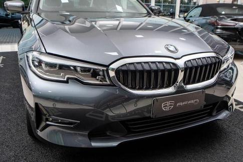 BMW 320I