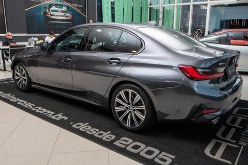 BMW 320I
