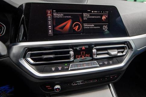 BMW 320I