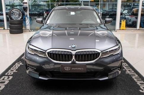 BMW 320I