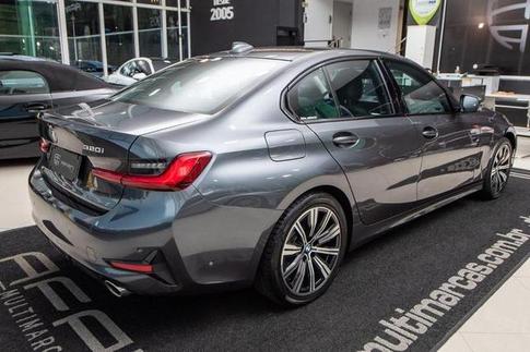 BMW 320I
