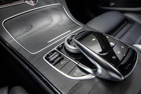 MERCEDES-BENZ C300