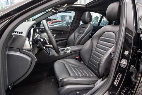 MERCEDES-BENZ C300