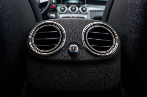 MERCEDES-BENZ C300