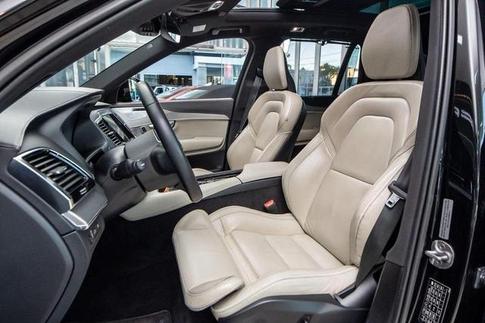 VOLVO XC90 T8 R-DESIGN
