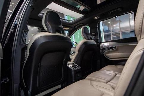 VOLVO XC90 T8 R-DESIGN