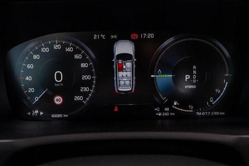 VOLVO XC90 T8 R-DESIGN