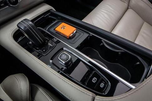 VOLVO XC90 T8 R-DESIGN