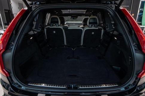 VOLVO XC90 T8 R-DESIGN