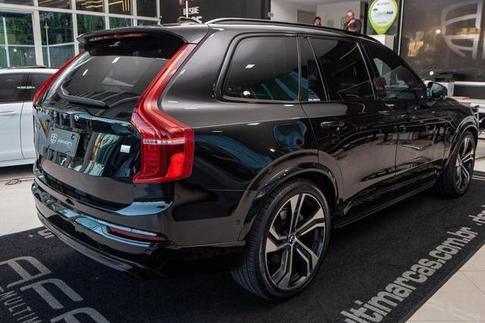 VOLVO XC90 T8 R-DESIGN