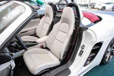 PORSCHE BOXSTER