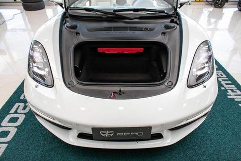 PORSCHE BOXSTER