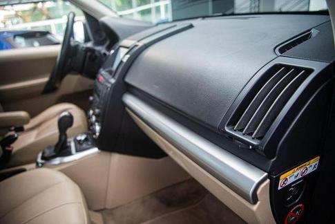 LAND ROVER LR FREELANDER 2 SE I6