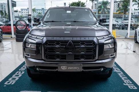 MITSUBISHI TRITON HPE 2.4 4x4 TB DIESEL AUT