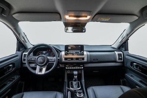 MITSUBISHI TRITON HPE 2.4 4x4 TB DIESEL AUT