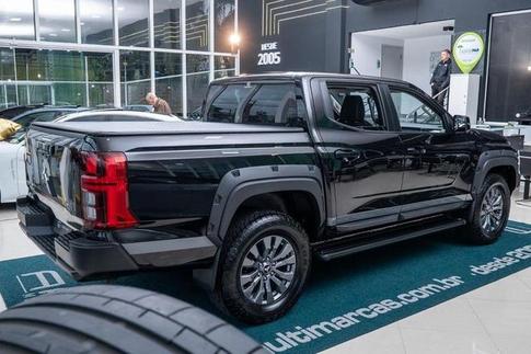 MITSUBISHI TRITON HPE 2.4 4x4 TB DIESEL AUT