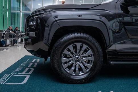 MITSUBISHI TRITON HPE 2.4 4x4 TB DIESEL AUT