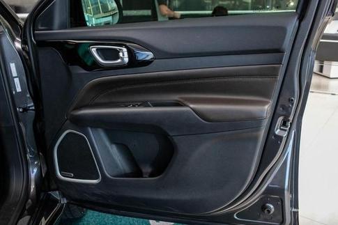 JEEP COMMANDER OVR TD