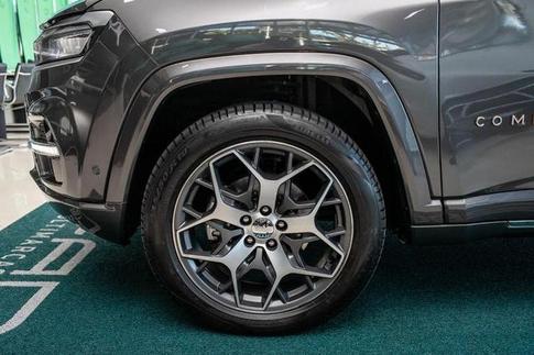 JEEP COMMANDER OVR TD