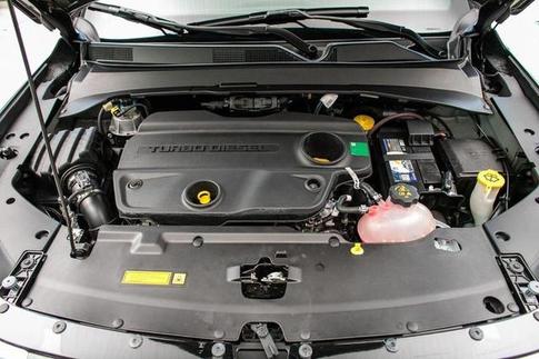 JEEP COMMANDER OVR TD