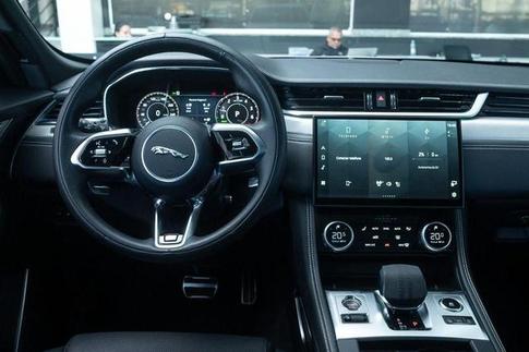 JAGUAR FPACE PHEV RDYN SE
