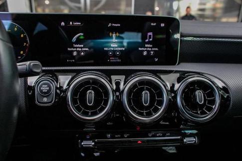 MERCEDES-BENZ CLA250
