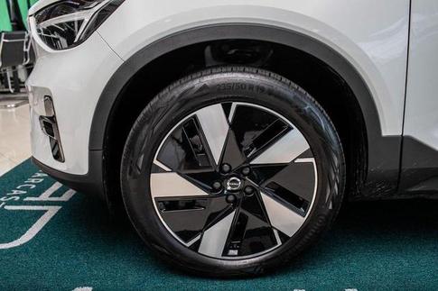VOLVO C40 6 PLUS